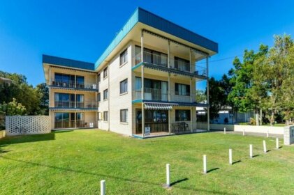 Great Views ground floor unit Clearview Apartments South Esplande Bongaree
