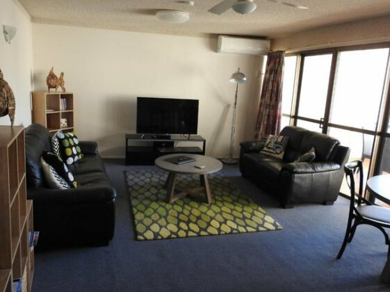 Placid Waters Holiday Apartments - Photo5