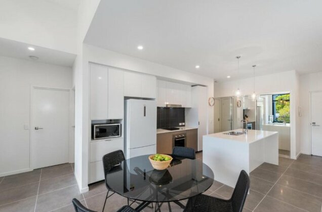 H6B 3BR Bulimba - Uptown Apartments - Photo2