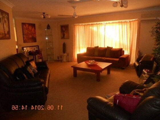 Homestay in Forest Lake near Forest Lake Village Shopping Centre - Photo2