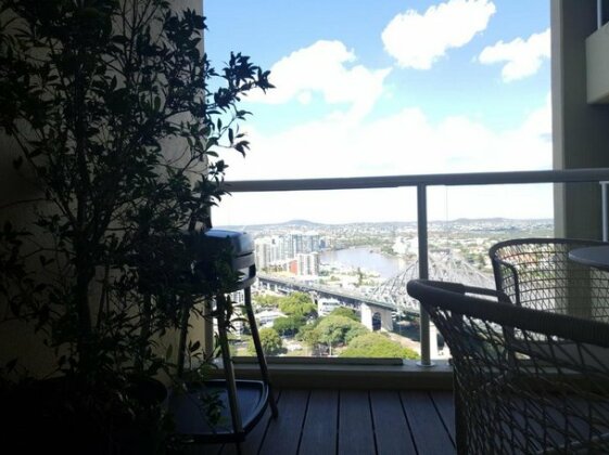 Riverfront Brisbane City - Photo5