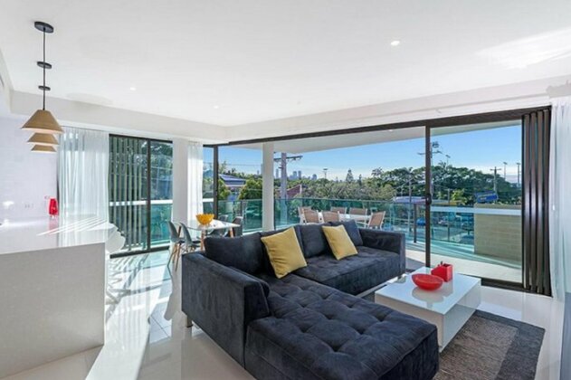 The Princess of Bulimba - Executive 3BR Bulimba Apartment with Large Balcony Next to Oxford St - Photo2