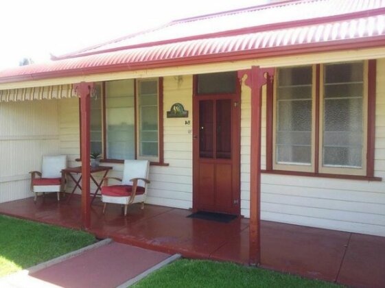 Cottage at Willyama - Photo2