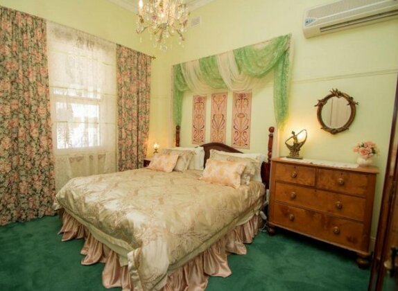 Ella's Place
