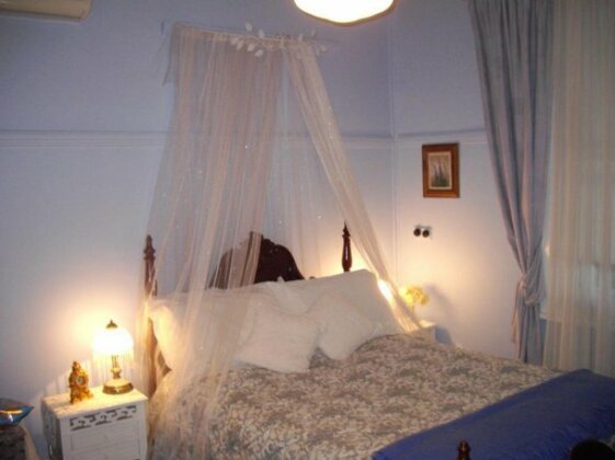 Ella's Place - Photo5