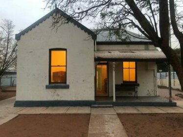 Newton Cottage Broken Hill