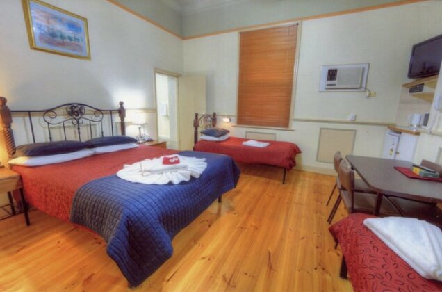 The Lodge Outback Motel - Photo2
