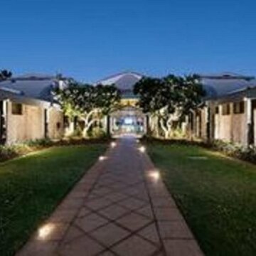 Mangrove Hotel