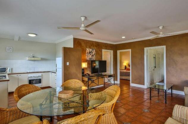 Moonlight Bay Suites - Photo5