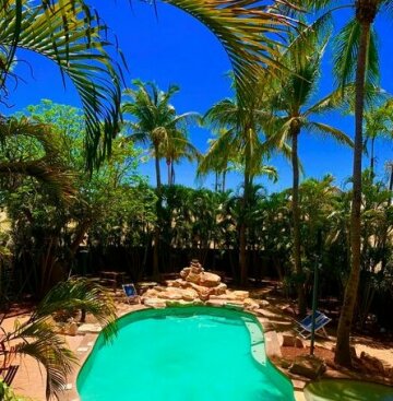 Roey Backpackers and Party Bar