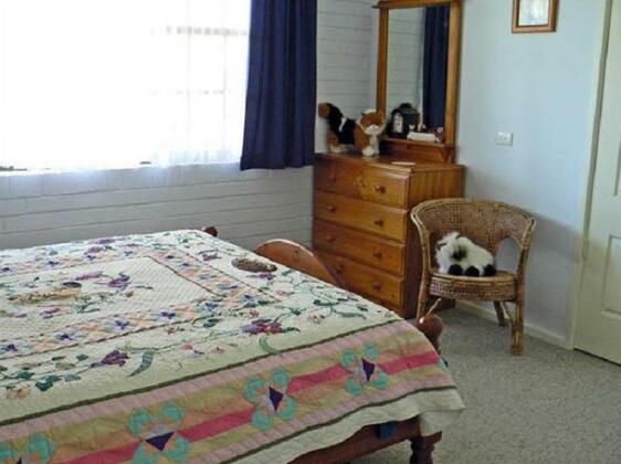 Russellee Bed and Breakfast - Photo3