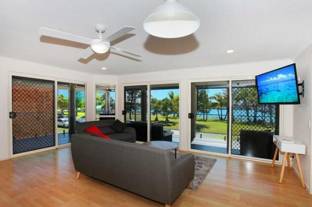 10 Harbour Parade - Photo3