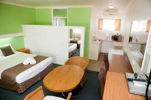 Riviera Motel Bundaberg - Photo3