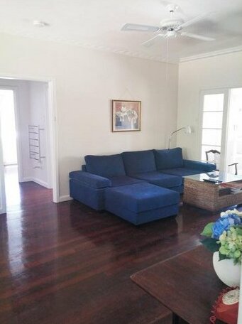 Friends Holiday House - Photo5