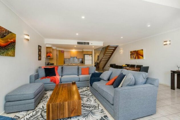 2/8 Lawson Street Byron Bay - Absolute Solace - Photo2