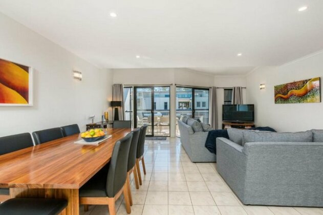 2/8 Lawson Street Byron Bay - Absolute Solace - Photo3