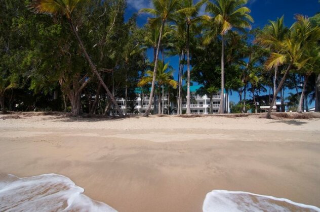 Agincourt Beachfront Apartments - Photo2