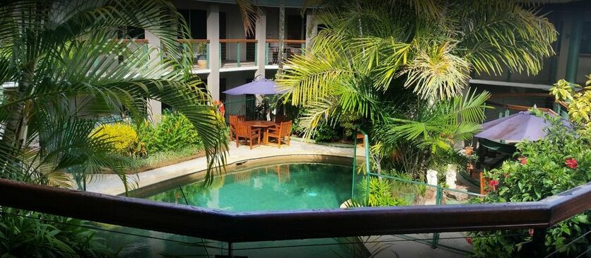 Bay Village Tropical Retreat & Apartments - Photo2