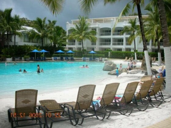 Beach Club Ap't with Private Access to lagoon Pool - Photo4