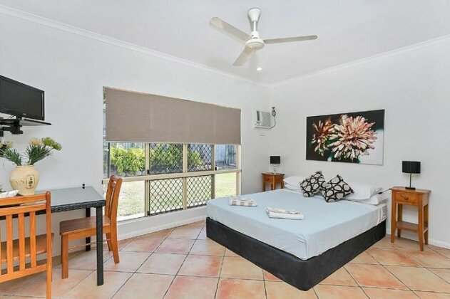 Beachcomber Trinity Beach - Photo3