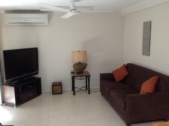 Bluewater Bed & Breakfast Cairns - Photo2