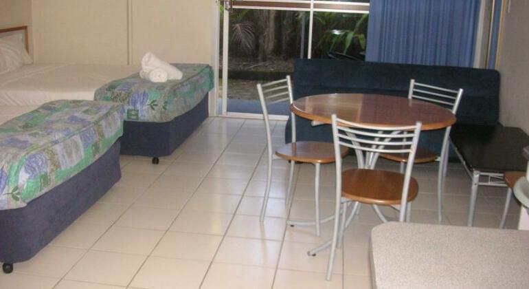 Cairns Holiday Lodge - Photo3