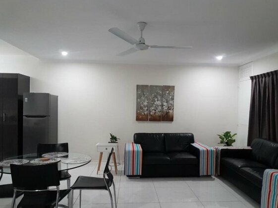 Cairns Prime Location Esplanade Self contained Apartment with Wifi - Photo2