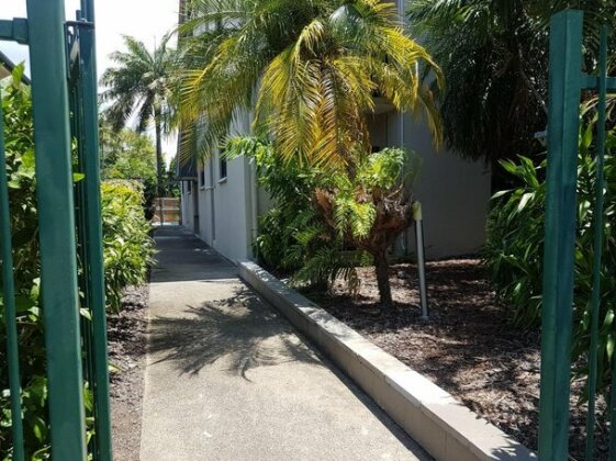 Cairns Prime Location Esplanade Self contained Apartment with Wifi - Photo4