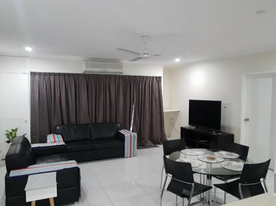 Cairns Prime Location Esplanade Self contained Apartment with Wifi - Photo5