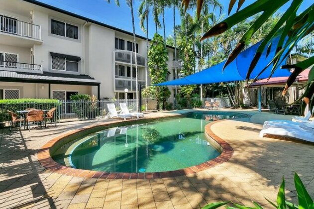 Cairns Reef Apartments & Motel - Photo2