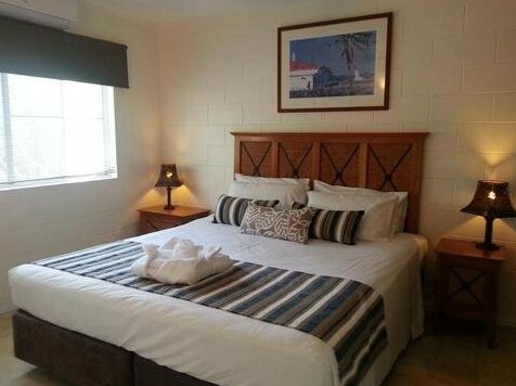 Clifton Sands Holiday Units - Photo5