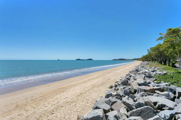 Coral Sea Holiday House - Photo2