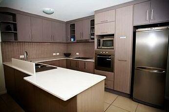 Elysium Apartments Cairns - Photo5