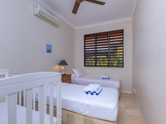 Larasati @ Palm Cove - Photo2