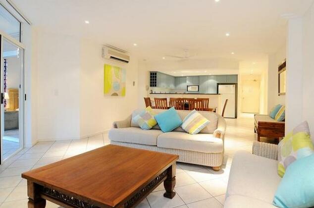 Oasis at Palm Cove - Photo4
