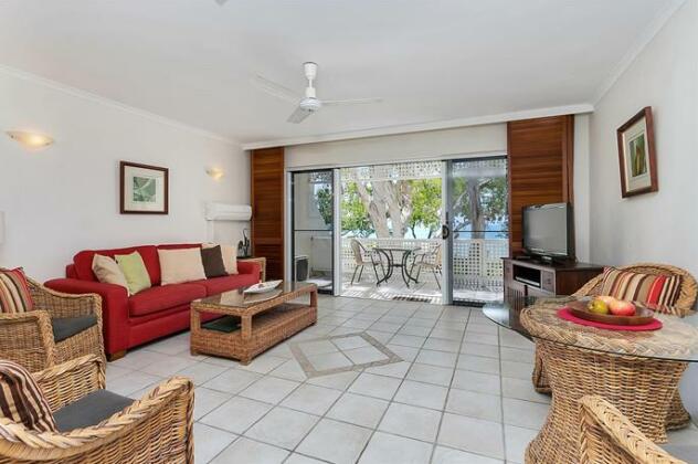 On Palm Cove Beachfront Apartments - Photo5