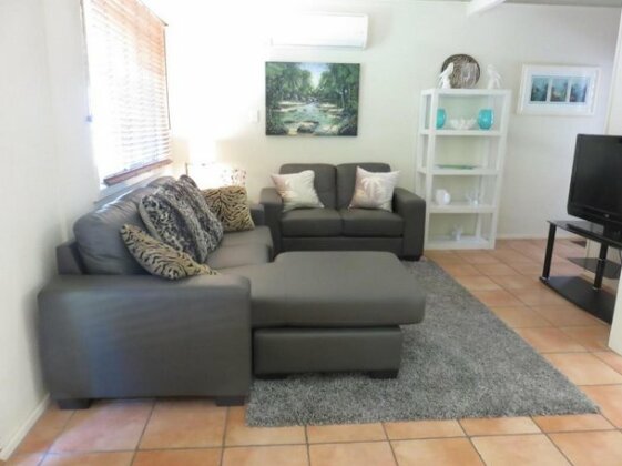 Palm Cove Rainforest Cottage - Photo2