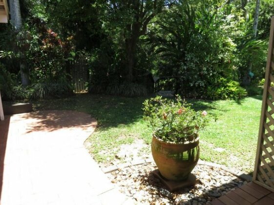 Palm Cove Rainforest Cottage - Photo3