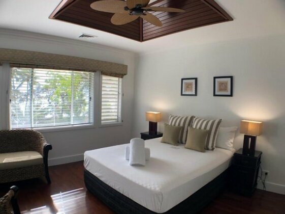 Villa Beach Palm Cove - Photo4