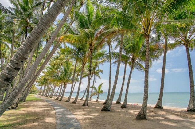 Villa Nautica @ Palm Cove - Photo4
