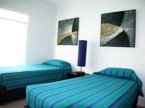 Waters Edge Apartment Cairns - Photo4