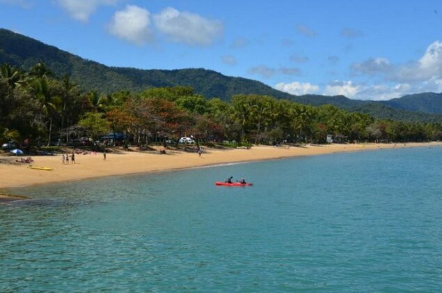 Whitehouse@Palm Cove - Photo3