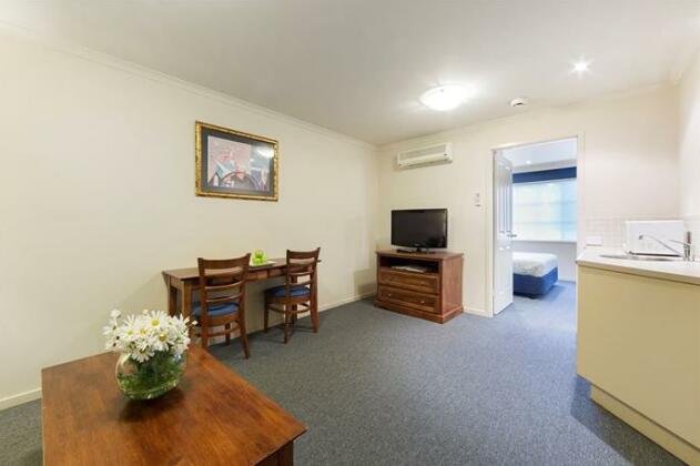Canberra Parklands Central Apartment Hotel - Photo5