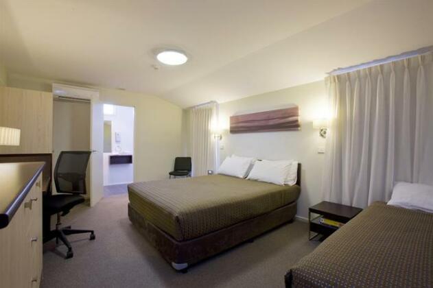Ibis Styles Canberra Tall Trees - Photo4