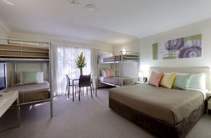Ibis Styles Canberra Tall Trees