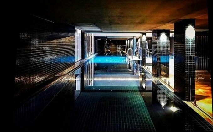 Midnight@Braddon Modern Executive Apt Pool Sauna Secure Parking Wine
