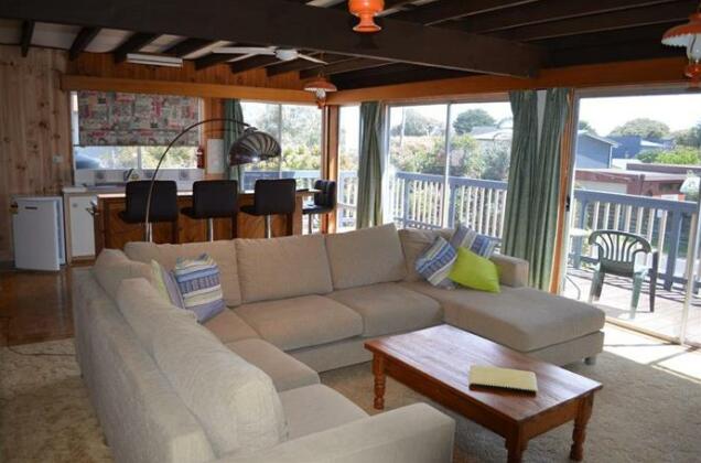 Sandy Dunes Beach House - Photo2