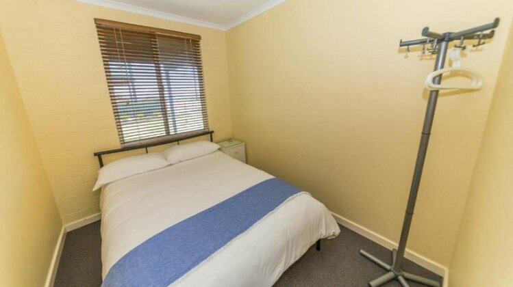 Sandy Feet - 31 Gold Coast Drive - Photo4