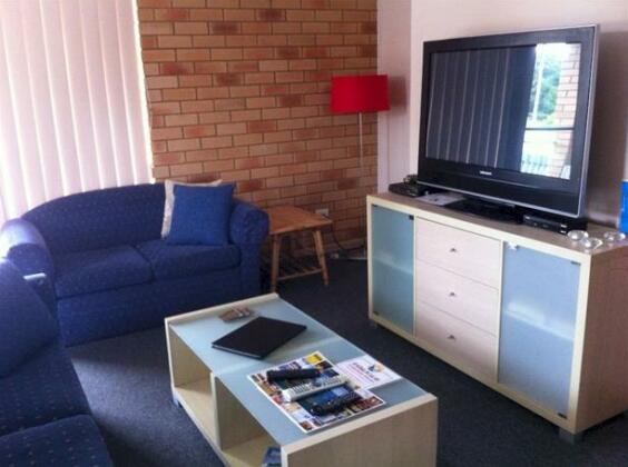 Beachlander Holiday Apartments - Photo3