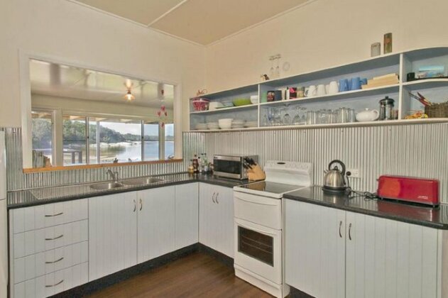 Lobster Cottage - Sawtell NSW - Photo2